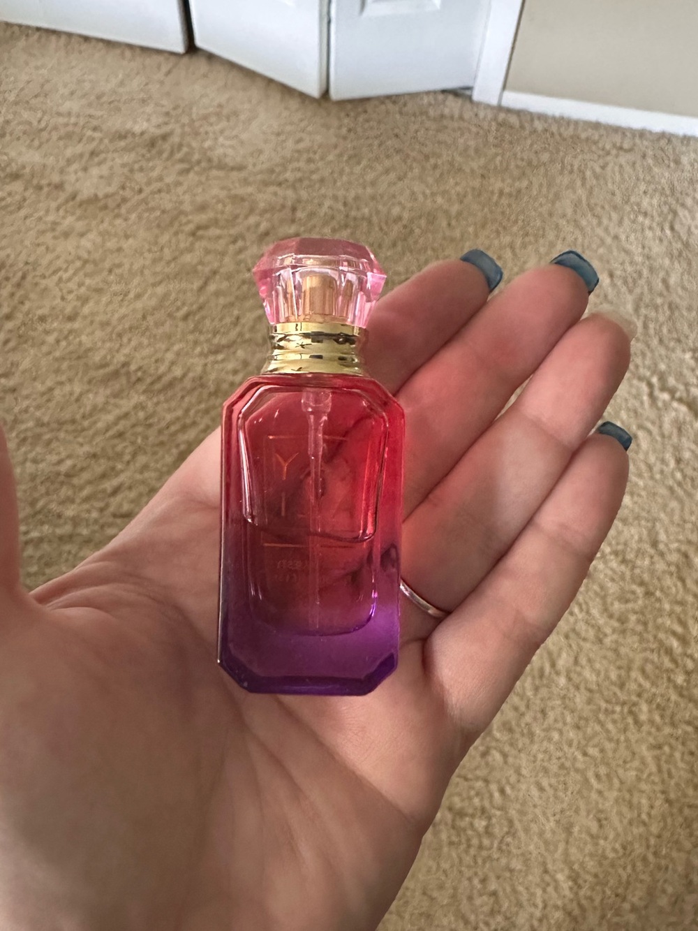 Kayali Fleur Majesty Rose Royale - Picture 3 of 3